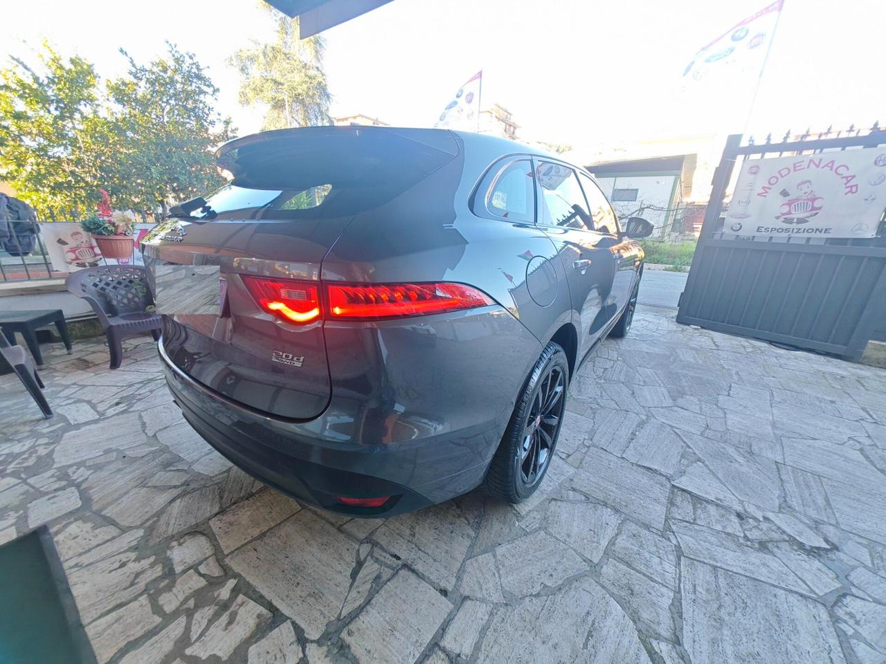 Jaguar F-Pace 2.0 D 180 CV R-Sport
