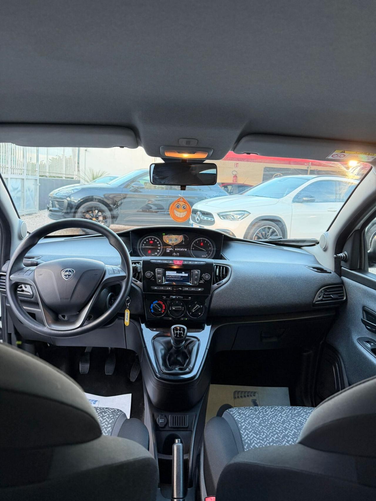 Lancia Ypsilon 1.2 69 CV 5 porte S&S Platinum