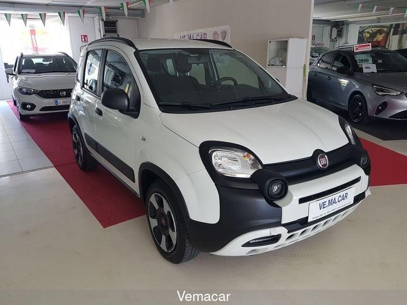 FIAT Panda 1.0 FireFly S&S Hybrid City Cross, ok neopatentati solo 27mila km