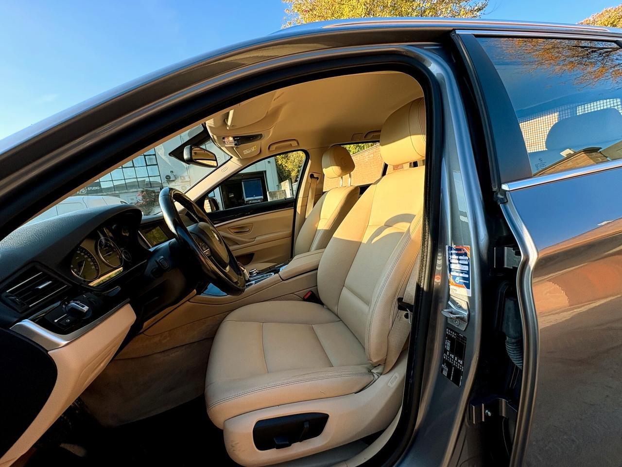 BMW 520D sw aut-128000km-EURO 6-Pelle Beige-2017