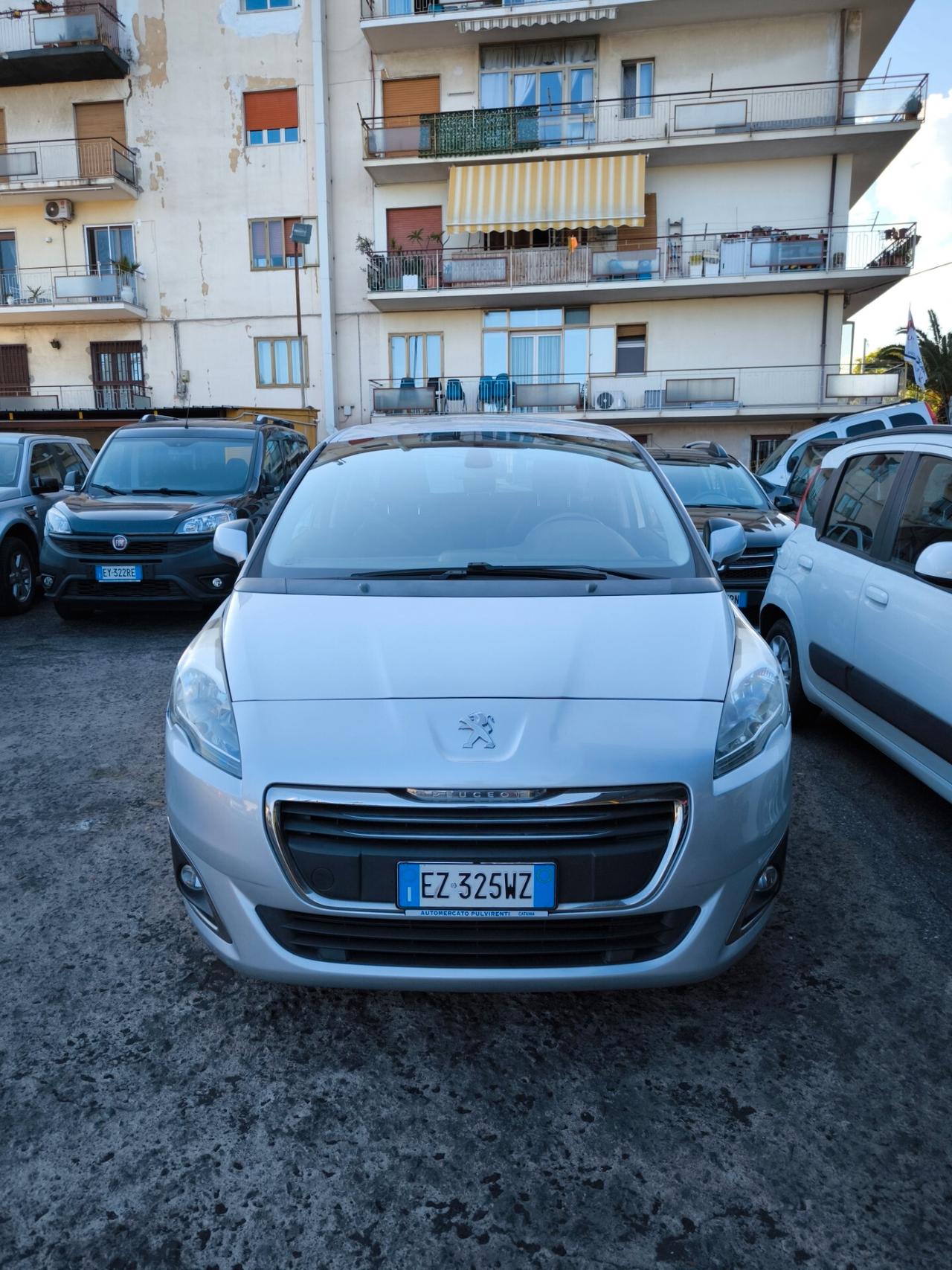 Peugeot 5008 1.6 HDi 115CV Business