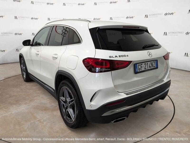 Mercedes-Benz GLA 200 D PREMIUM AUTOMATIC