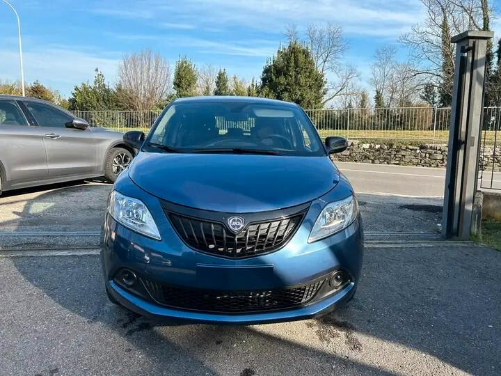 Lancia Ypsilon 1.0 FireFly 5 porte S&S Hybrid Silver Plus