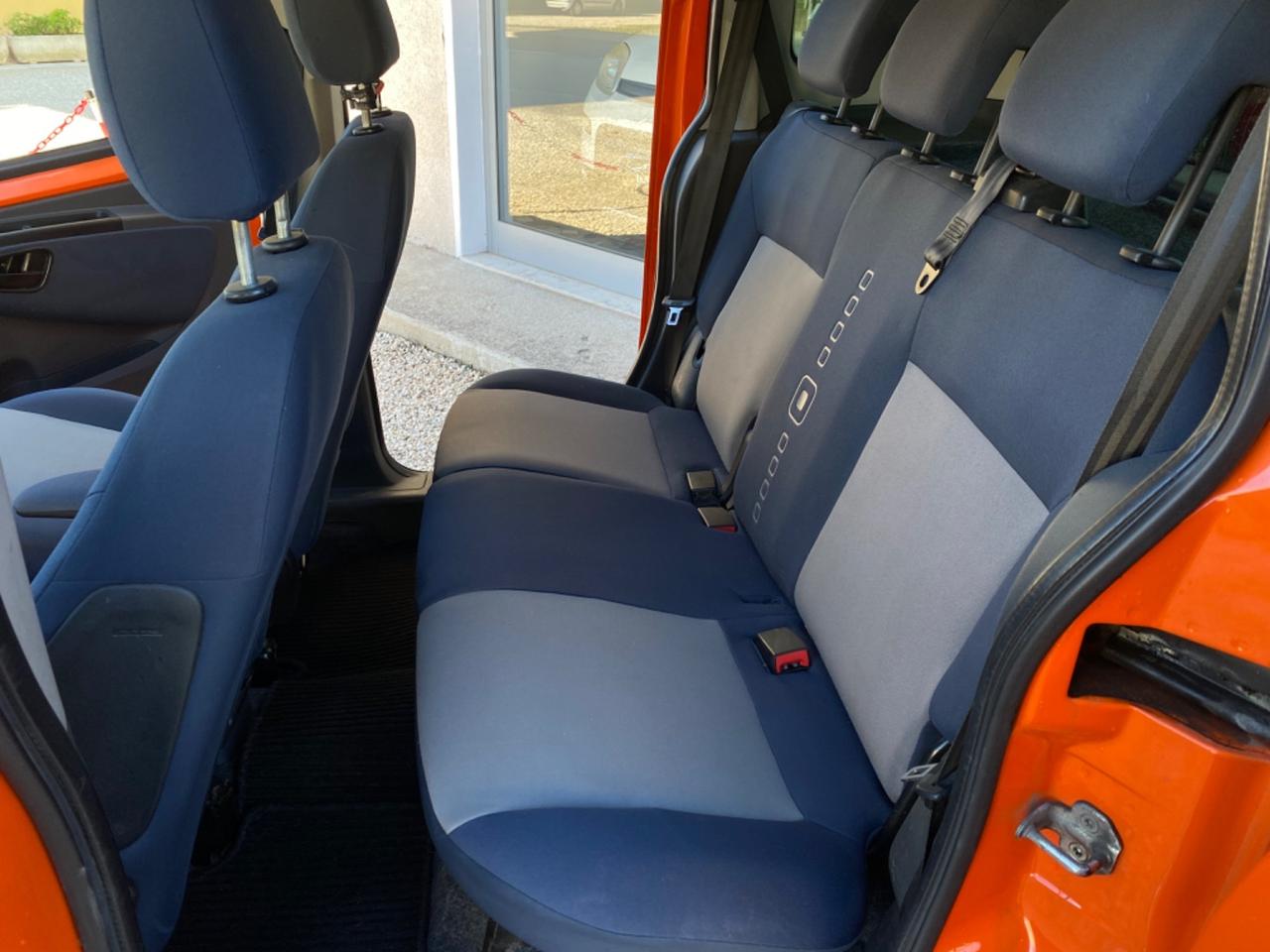 Citroen Nemo 1.4 70CV Cambio automatico gancio traino