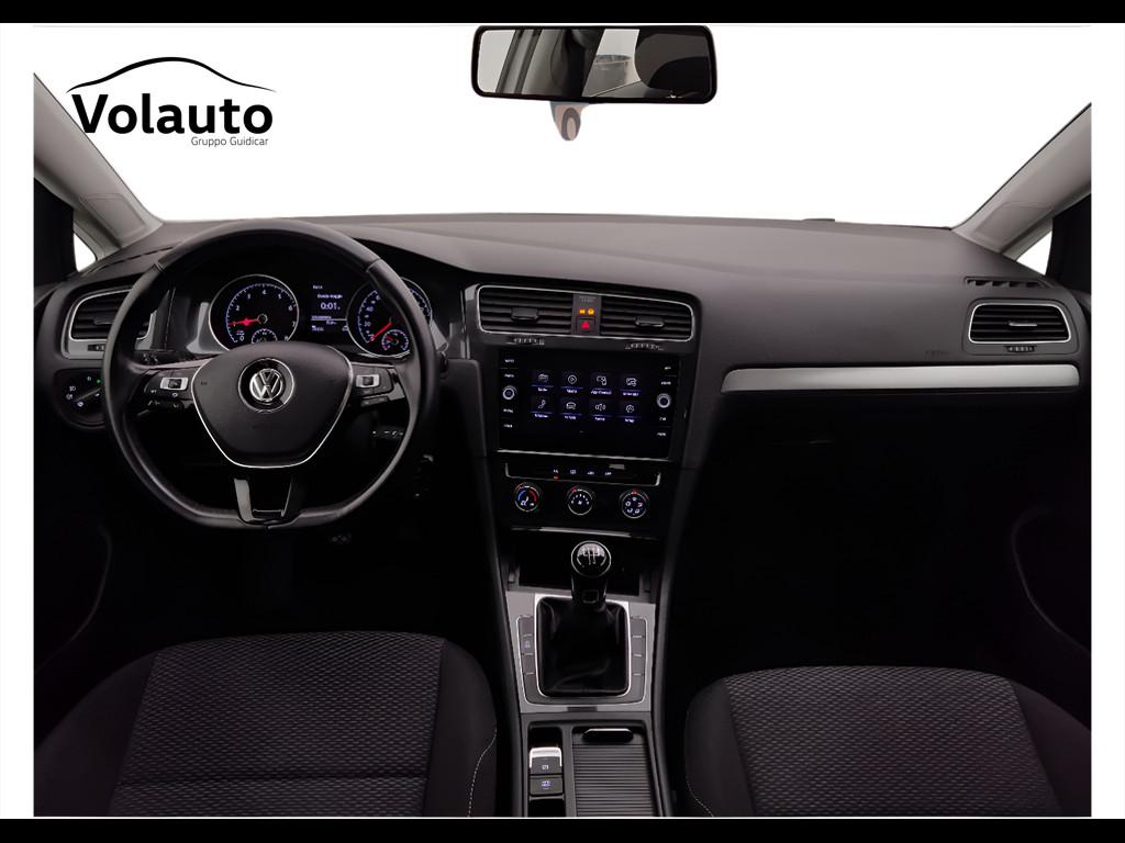 VOLKSWAGEN Golf VII 2017 5p - Golf 5p 1.0 tsi Trendline 85cv