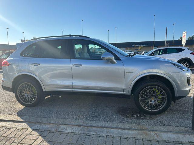 PORSCHE Cayenne 3.0 S E-Hybrid DIFFERENZ. RUMOROSO