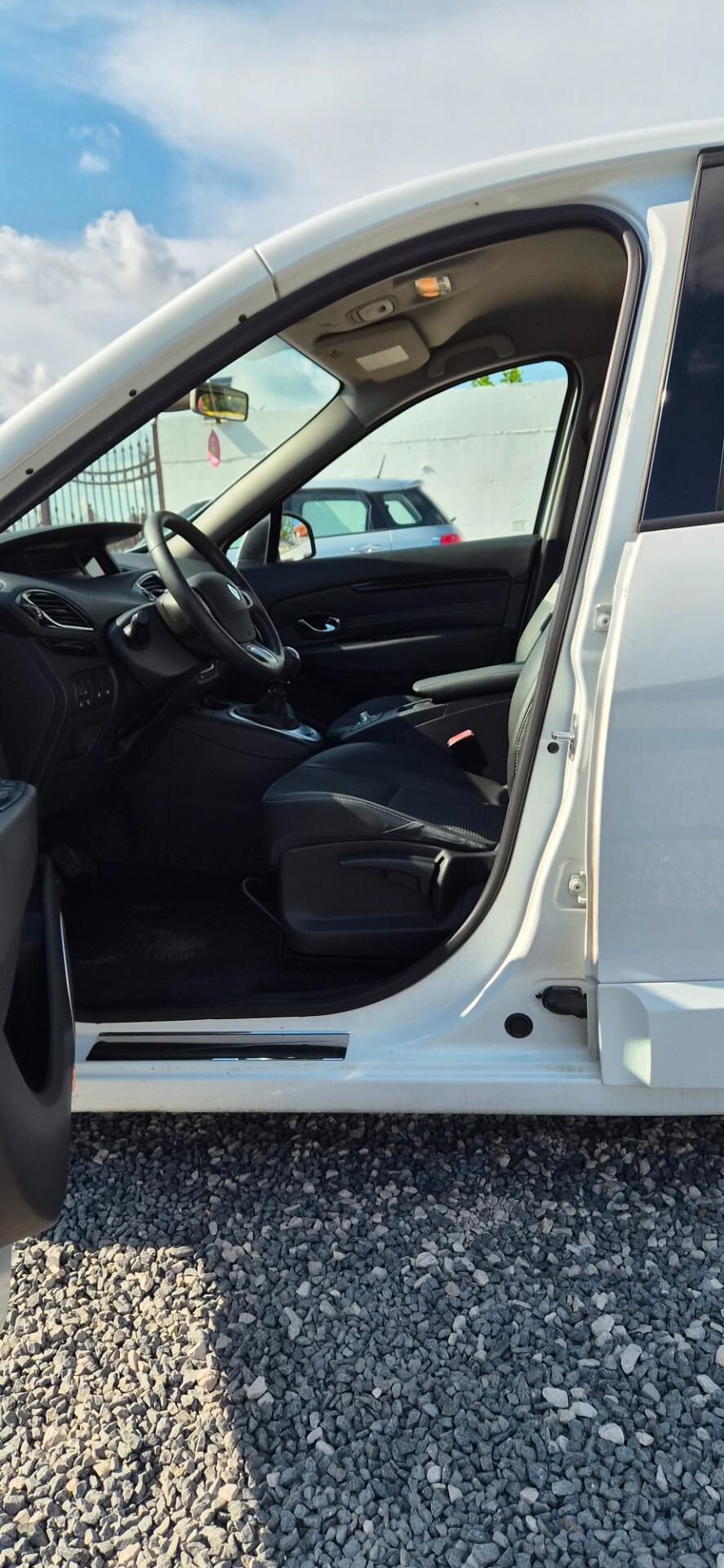 Renault Scenic Scénic X-Mod 1.6 dCi 130CV Dynamique