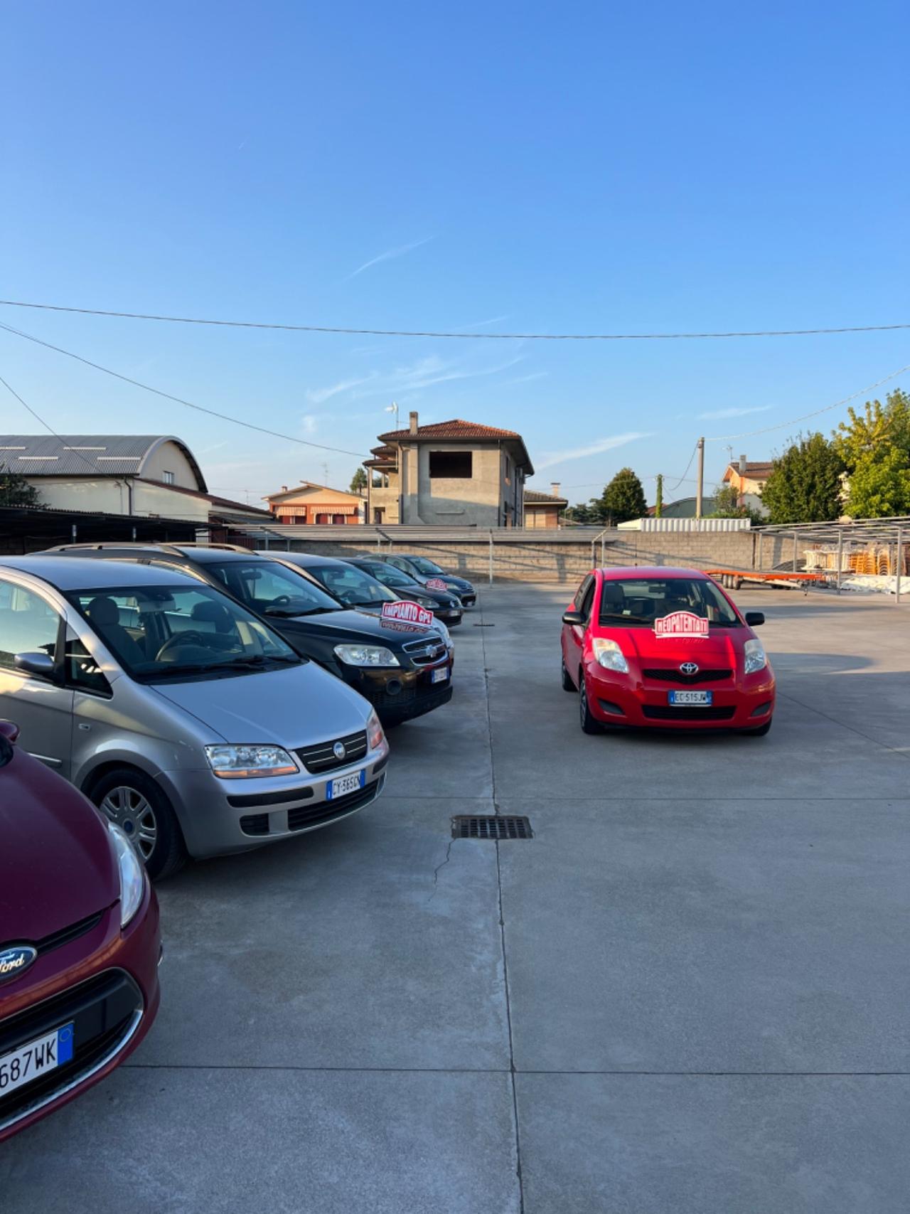 Toyota Yaris 1.0 5 porte