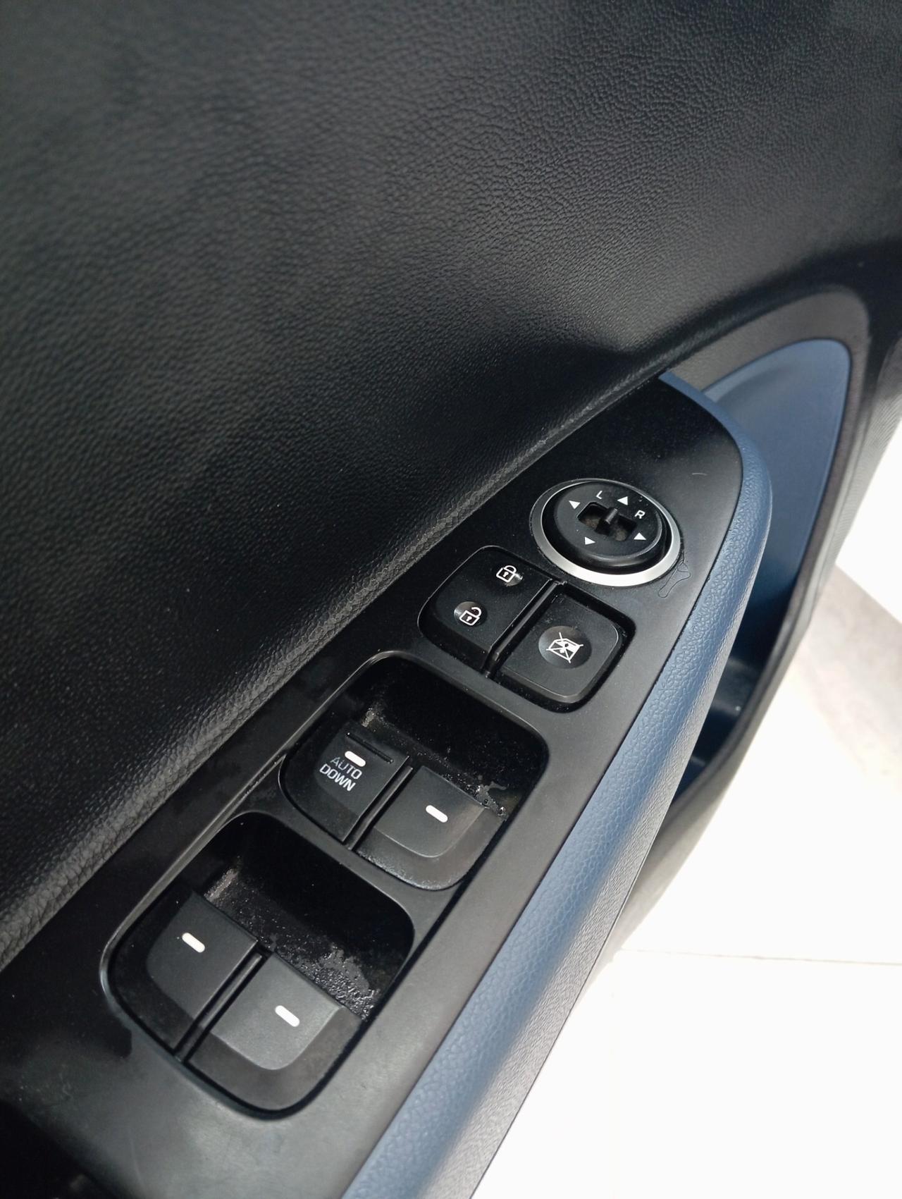 Hyundai i10 1.0 bnz/GPL 2015 CON GARANZIA