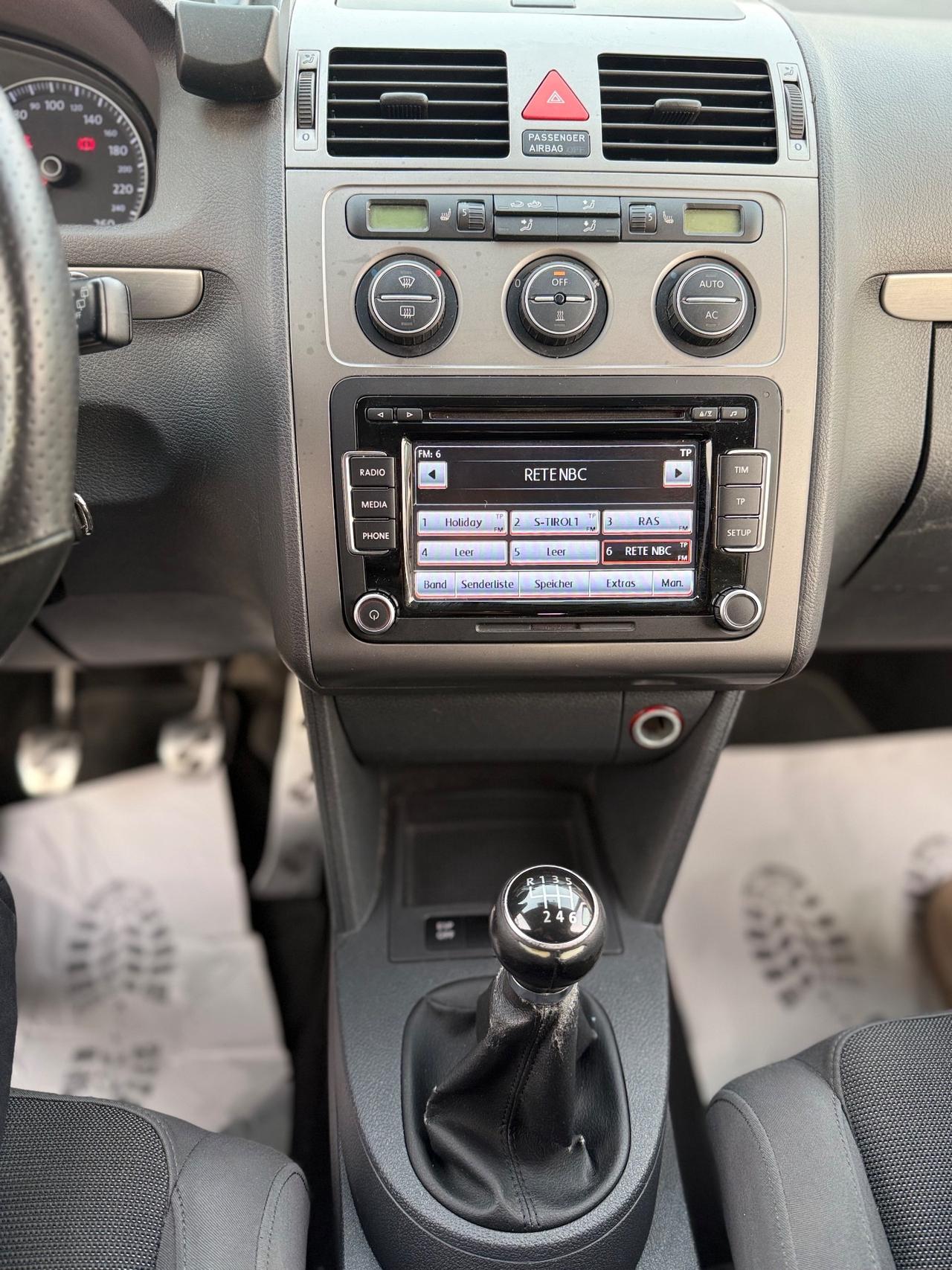 Volkswagen Touran 2.0 TDI 170 CV R LINE 7 POSTI