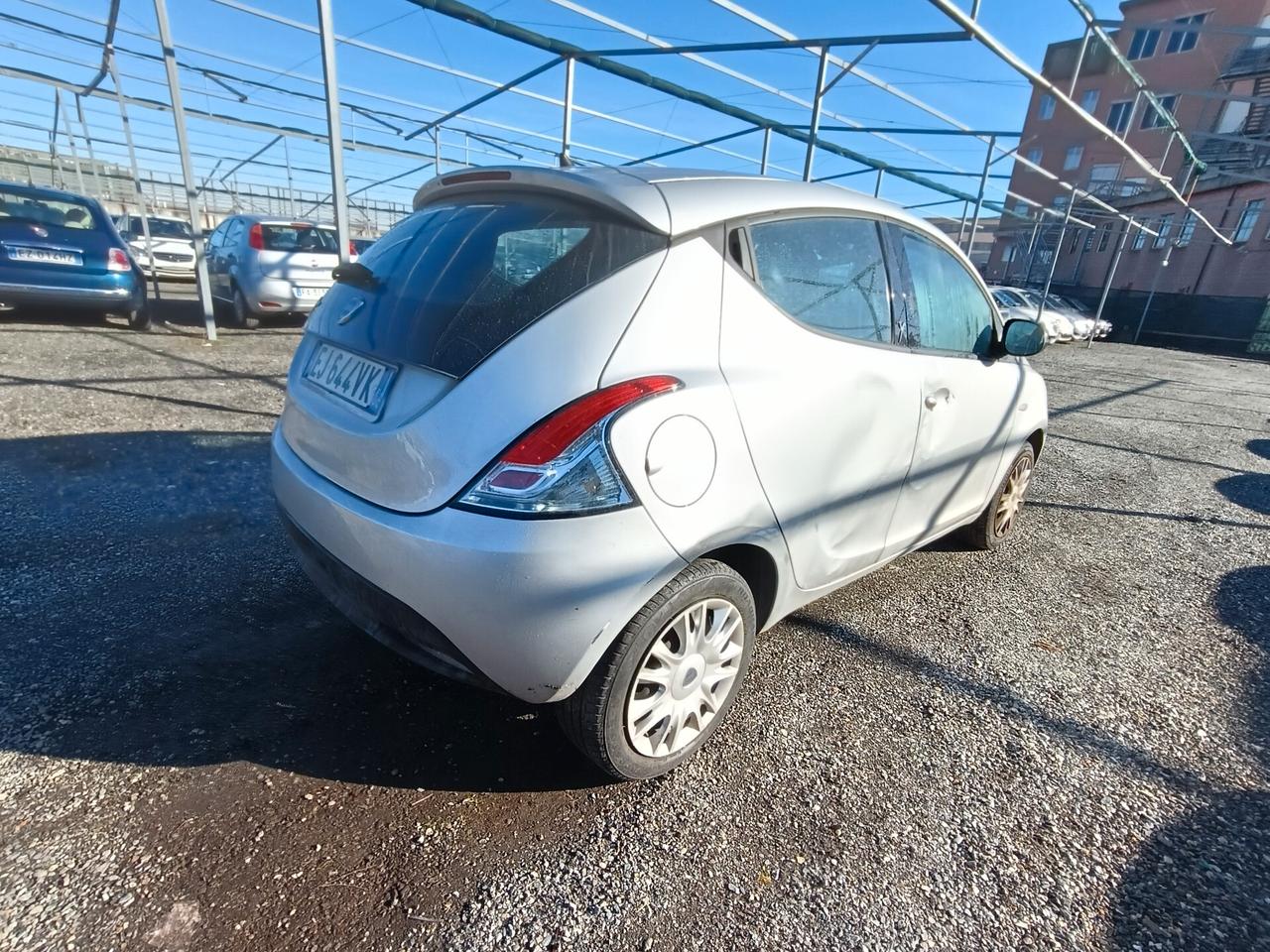 Lancia Ypsilon 1.2 69 CV 5 porte S&S Platinum
