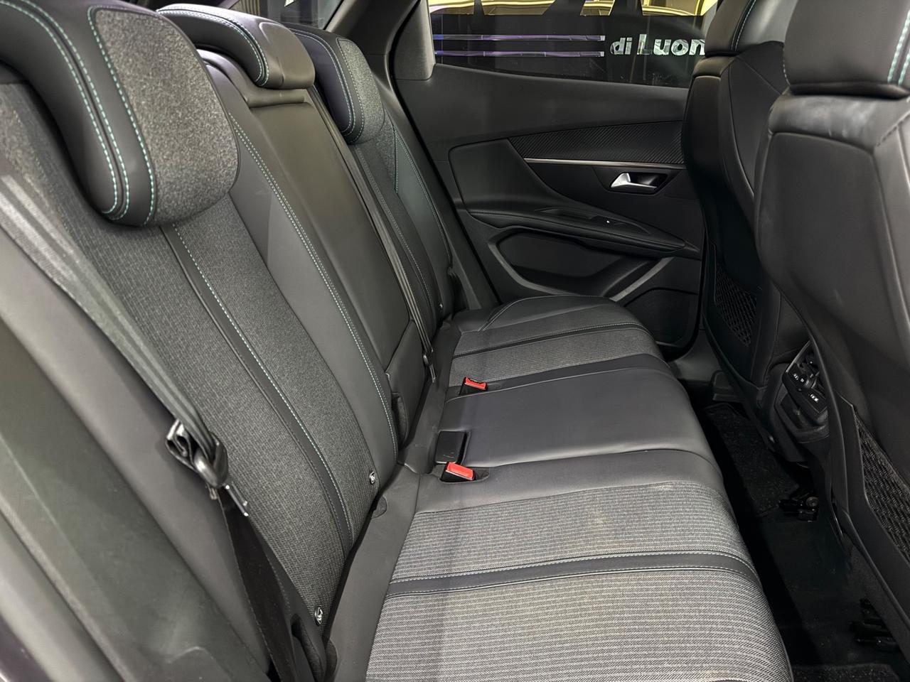 Peugeot 3008 EAT8 Allure Pack Full Opt