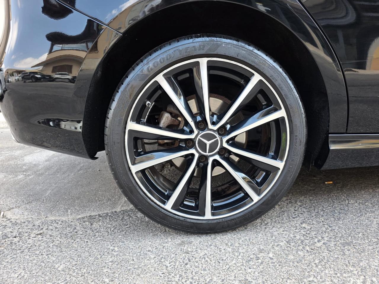 Mercedes-benz B 180 CDI Premium+Cerchi 18+Pelle Totale..
