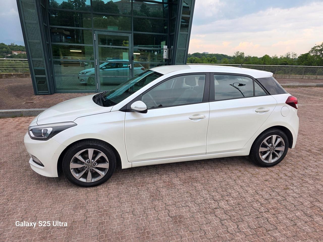 hyundai i20 1.2 valutiamo usato