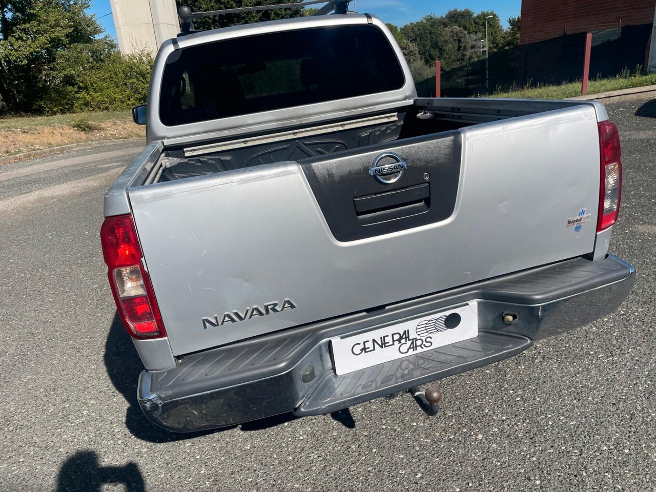 Nissan Navara 2.5 dCi 4 porte Double Cab LE CAMBIO AUTOMATICO + GANCIO TRAINO