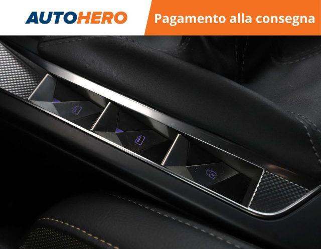 DS AUTOMOBILES DS 3 Crossback BlueHDi 100 So Chic