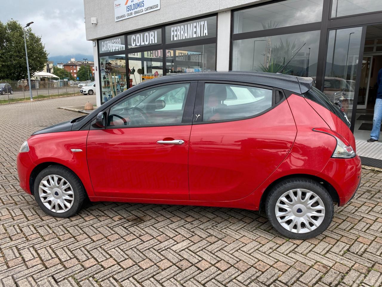 Lancia Ypsilon 1.2 69 CV 5 porte Elefantino