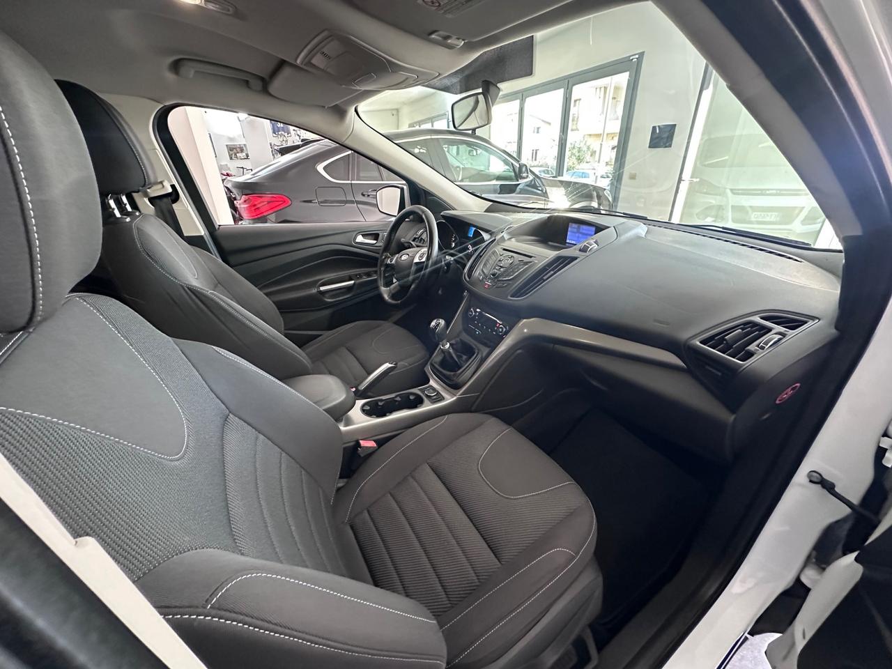 Ford Kuga 2.0 TDCI 140 CV 2WD