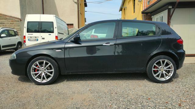 ALFA ROMEO 147 1.9 JTD (120) 5 porte Distinctive