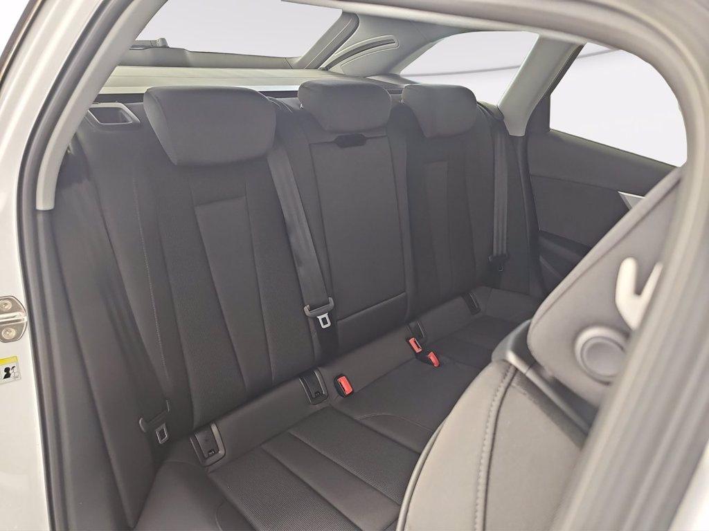 AUDI A4 avant 30 2.0 tdi mhev 136cv s-tronic del 2024