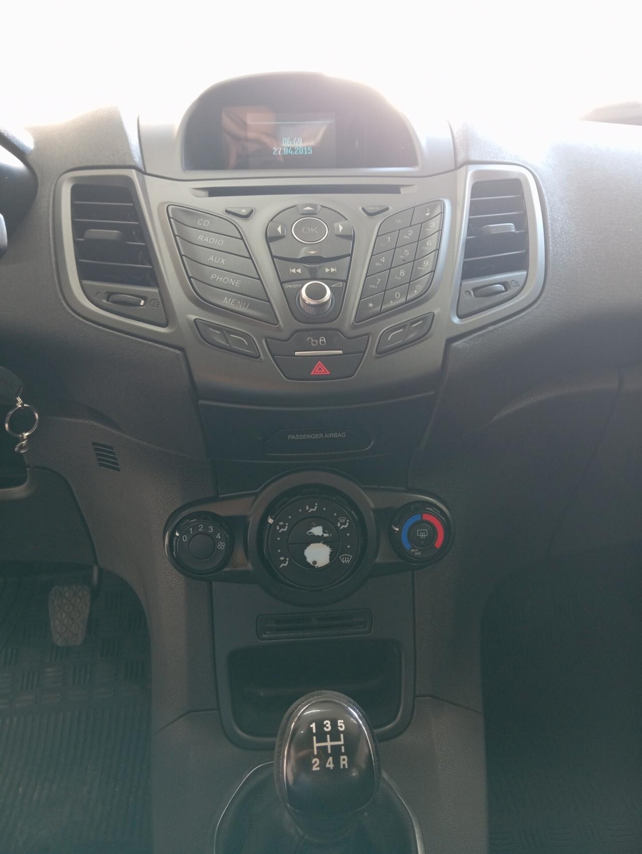 Ford Fiesta 1.4 Benz/GPL 2015 CON GARANZIA