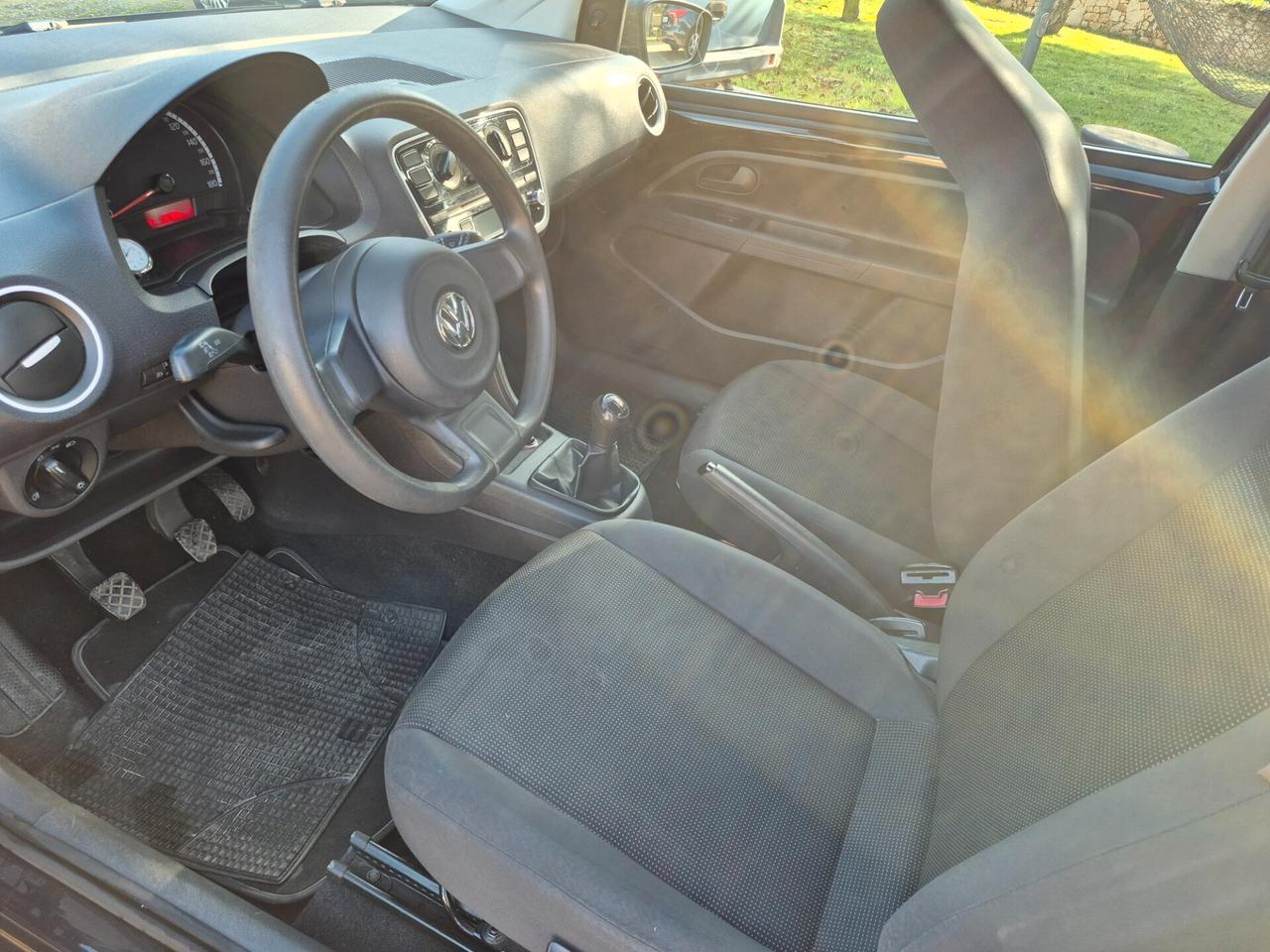 Volkswagen up! 1.0 75 CV 3p. take up!