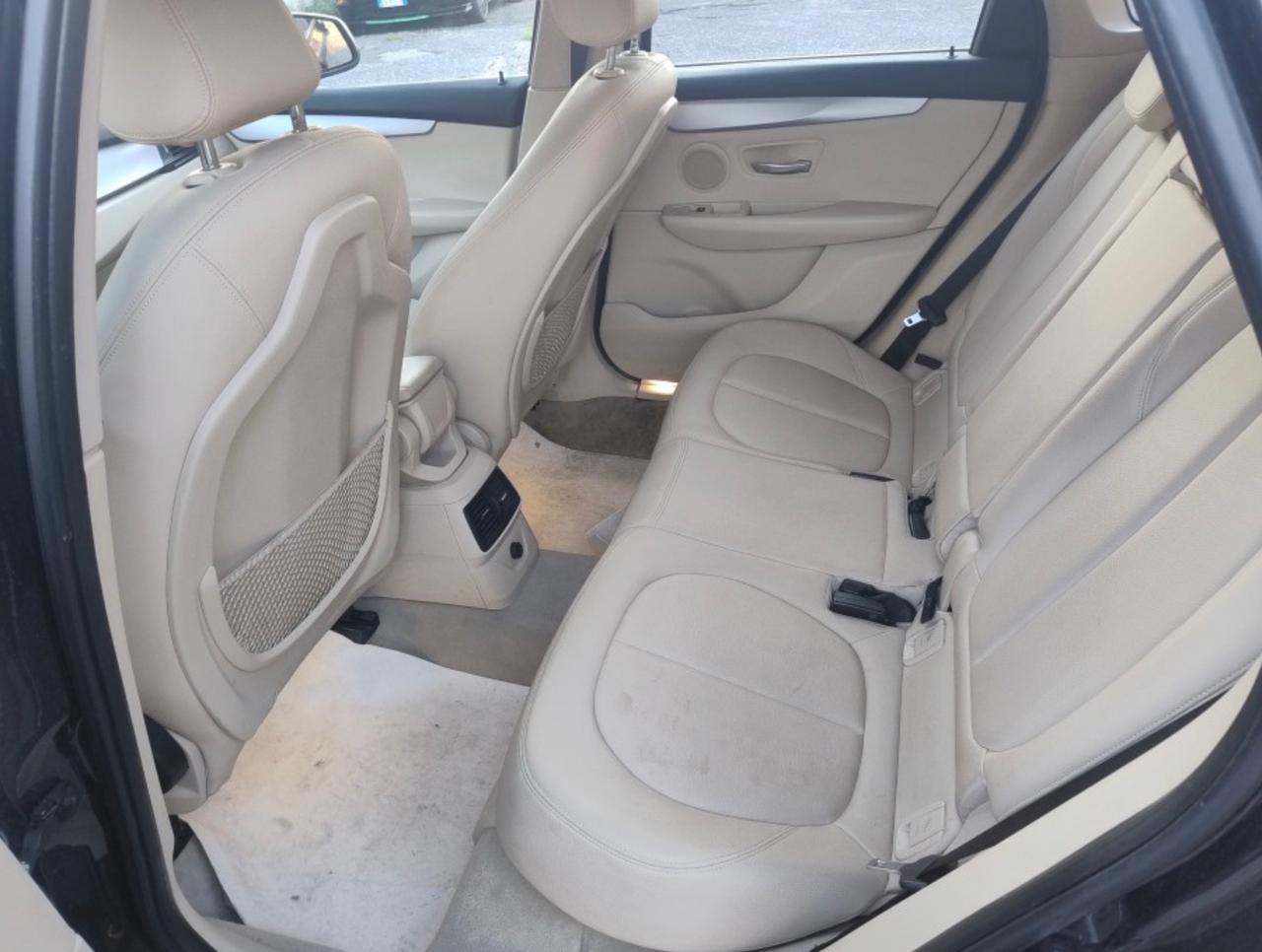 Bmw 2er Active Tourer 218d Luxury