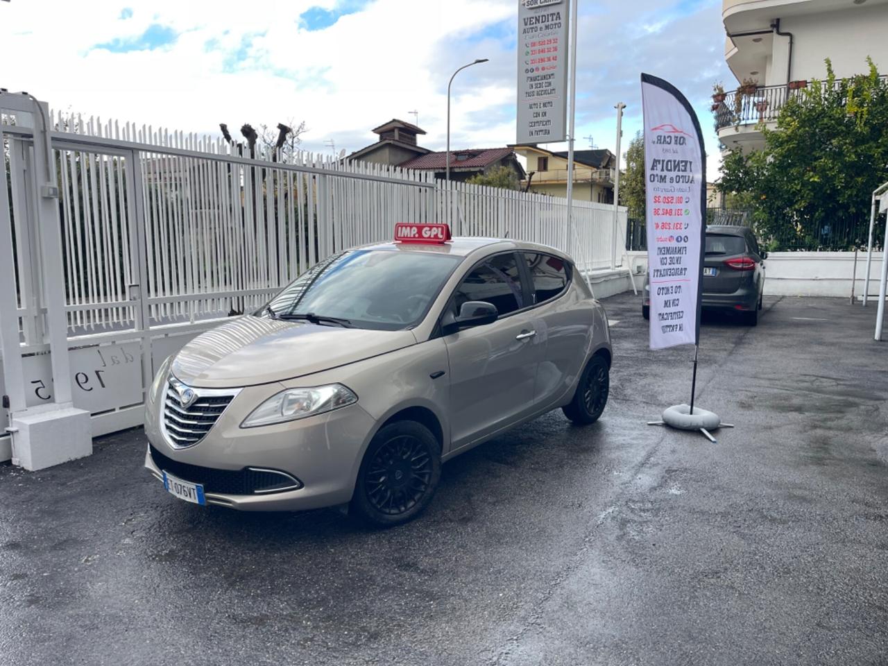 Lancia Ypsilon 1.2 69 CV 5 porte GPL Ecochic Gold