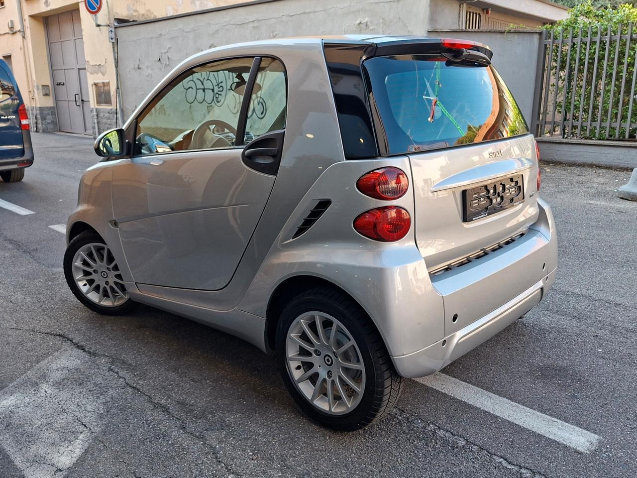 Smart ForTwo 1.0 71cv MHD coupé passion SERVOSTERZO km 57.446