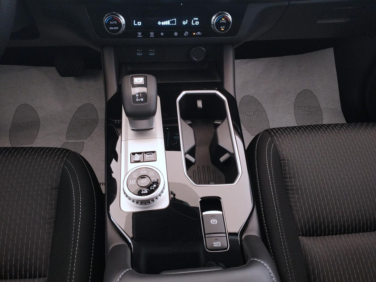 Mitsubishi Outlander DISPONIBILE IN VARIE COLORAZIONI E ALLESTIMENTI - CONCESSIONARIO UFFICIALE