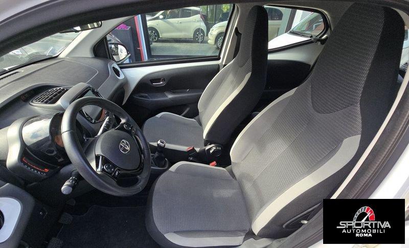 Toyota Aygo 11000 KM PARI AL NUOVO! Connect 1.0 VVT-i 72 CV 5 porte x-clusiv