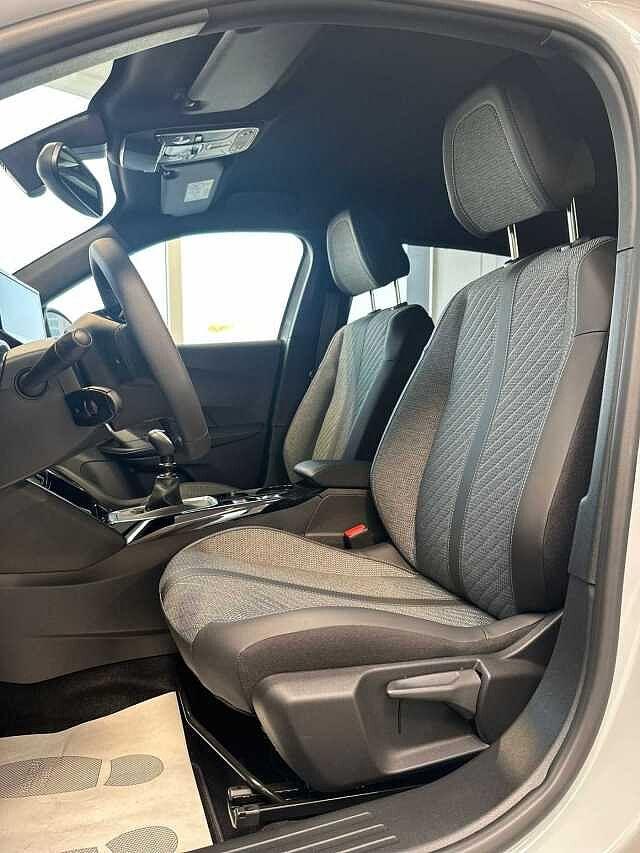 Peugeot 2008 PureTech 100 S&S Allure Km Zero