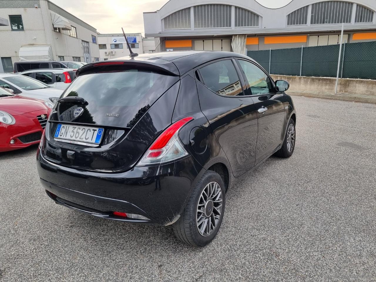 LANCIA Ypsilon 1.0 FireFly 5p.S&S Hyb. Gold Pl.