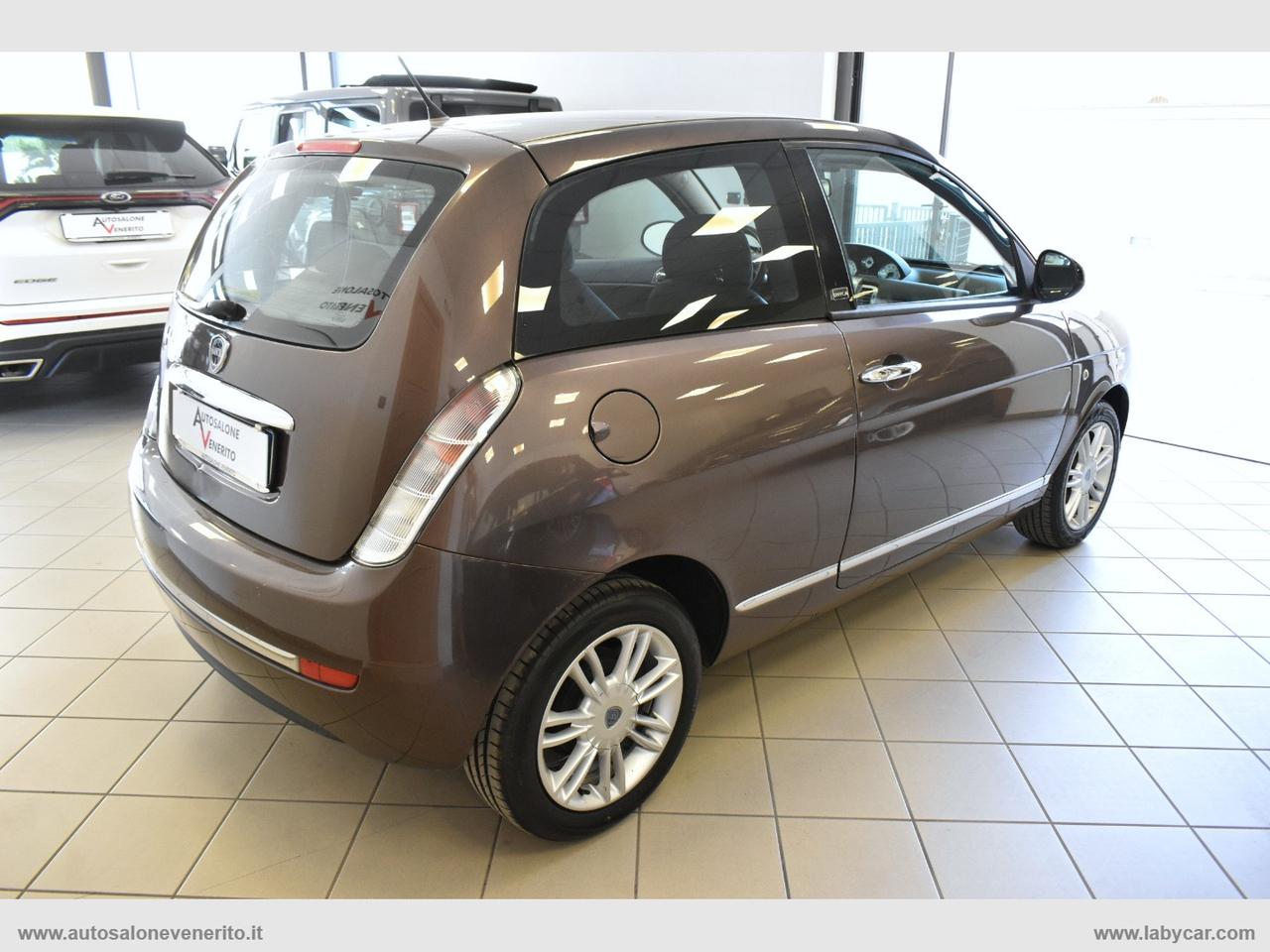 LANCIA Ypsilon 1.2 69 CV Unyca