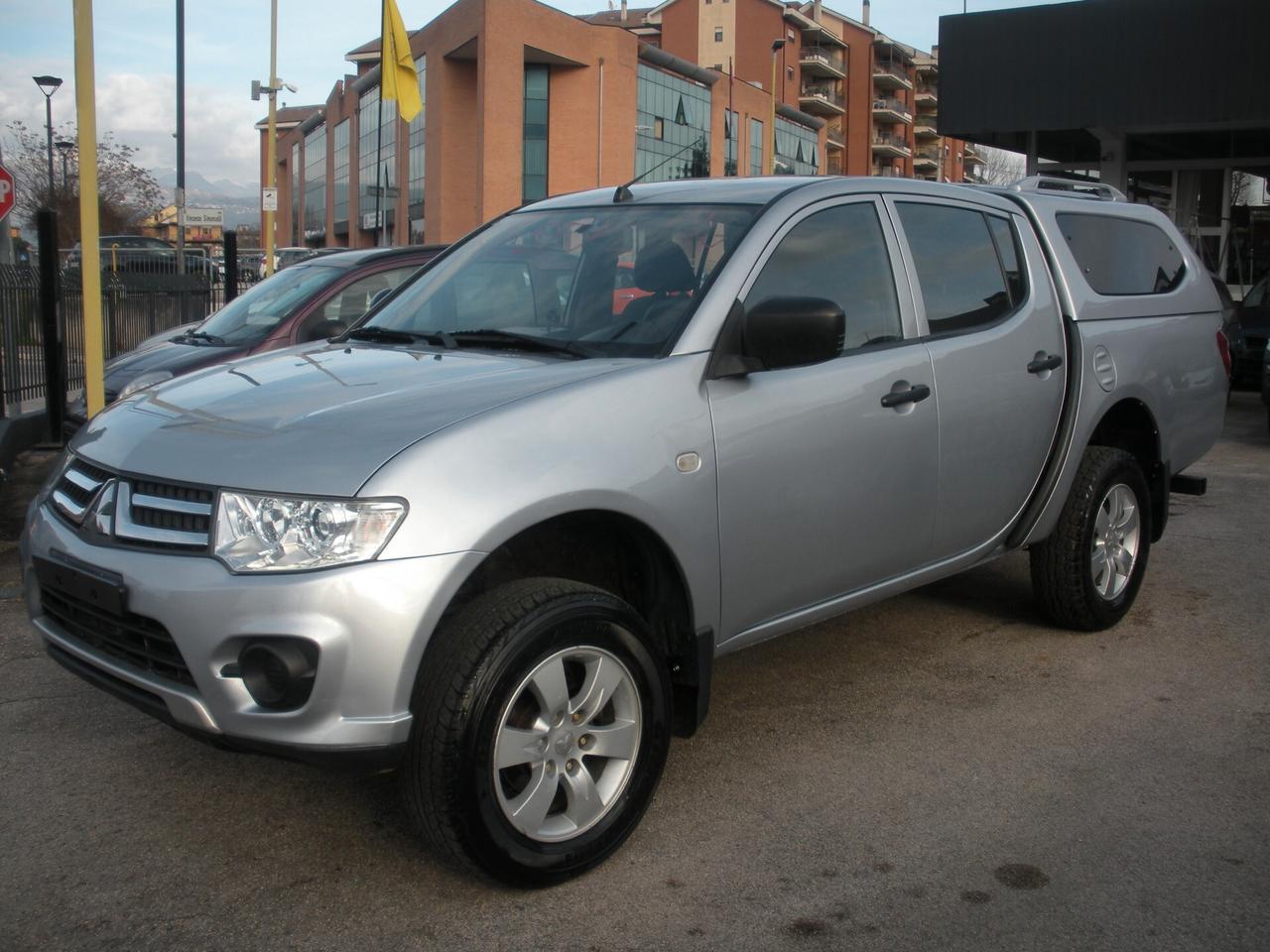 Mitsubishi L200 2.5 DI-D/136CV DC Invite DPF cabina lunga restyling