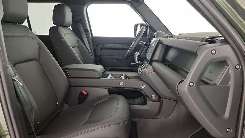 Land Rover Defender 110 3.0D I6 200 CV AWD Auto X-Dynamic SE