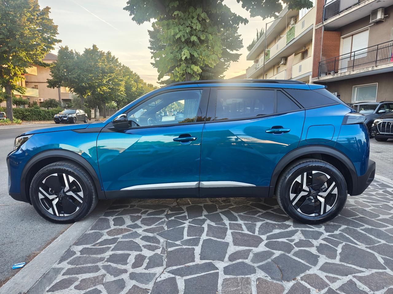Peugeot 2008 PureTech 130 S&S EAT8 Allure