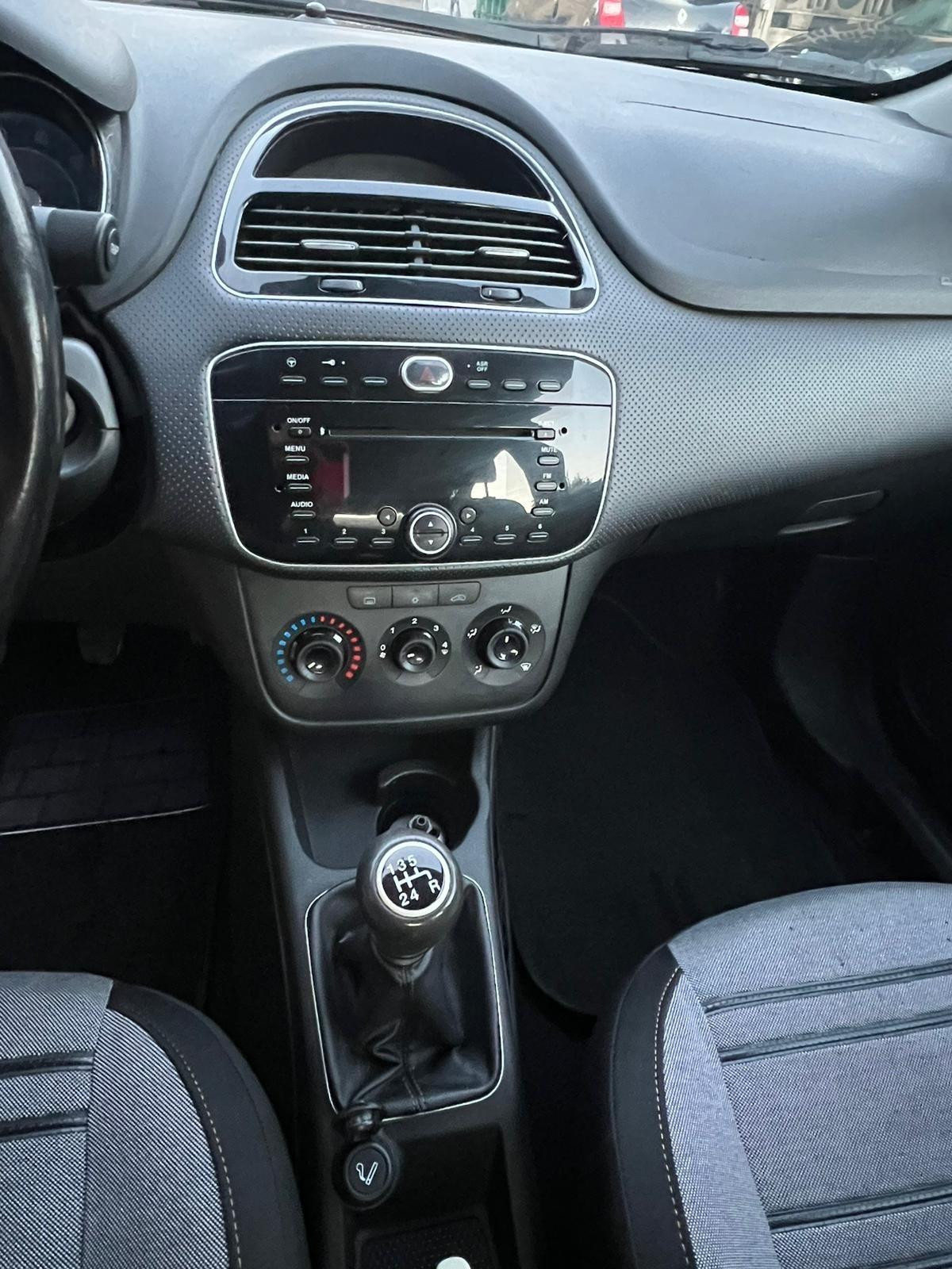 Fiat Punto Evo 1.4 5 porte gpl valido fino al 2030
