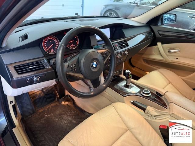 BMW - Serie 5 525d Msport