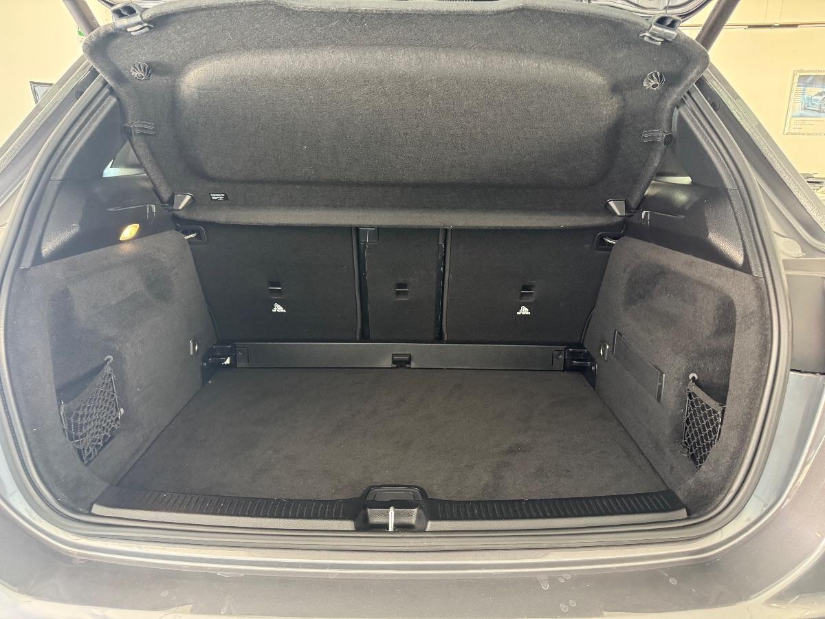 MERCEDES B180 d Automatic Sport BURMESTER/ LUCI AMBIENT/ PELLE/ LED