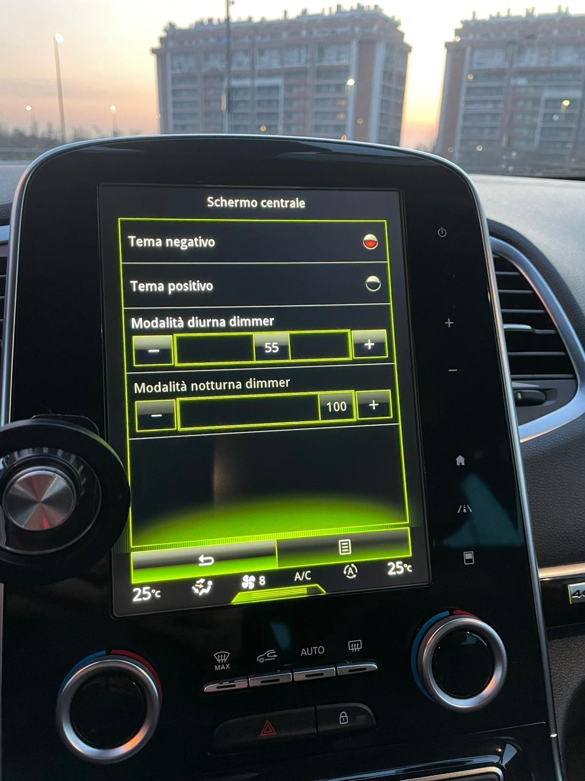 Renault Espace dCi 160CV EDC Energy Initiale Paris 4Control