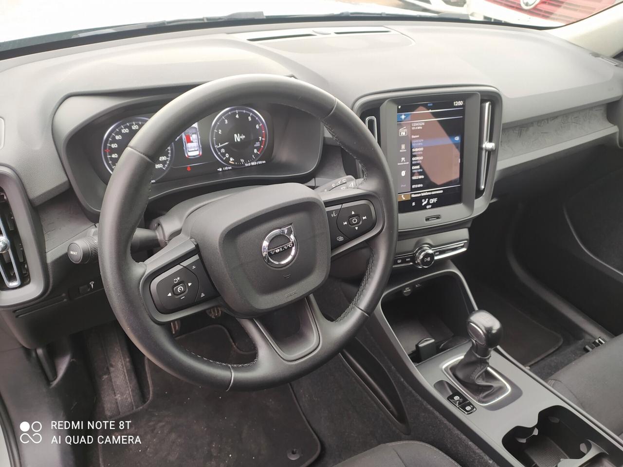 Volvo XC40 T2 1.5 benzina 130 cv