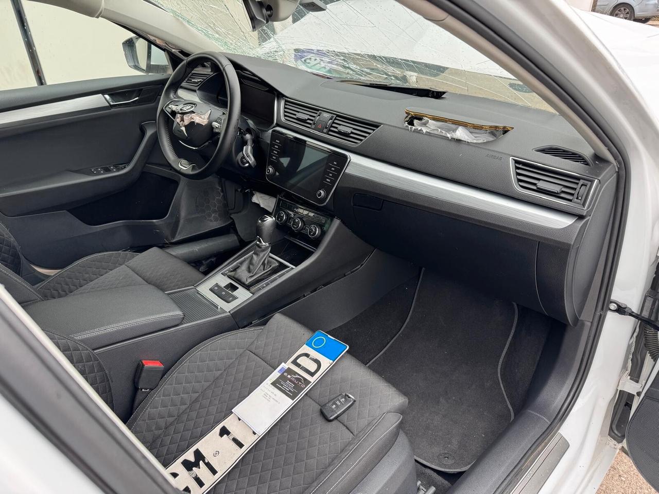 Skoda Superb Wagon 2.0 tdi evo 150cv dsg