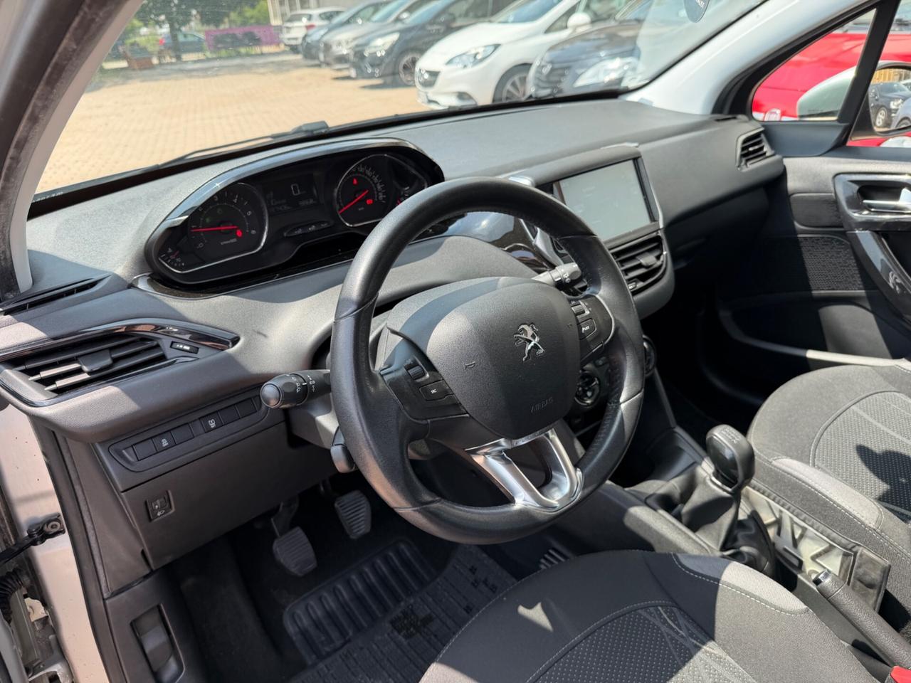 Peugeot 208 1.4 HDi 68 CV 5 porte Allure