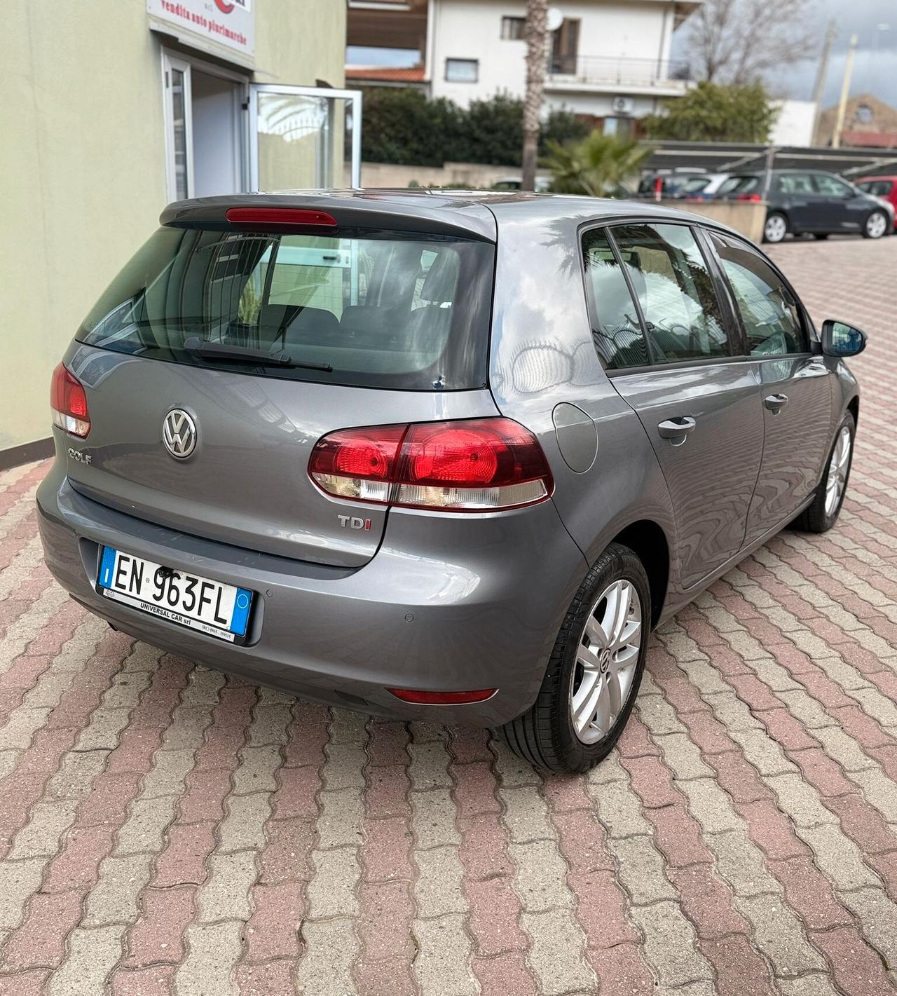 Volkswagen Golf VI 1.6 TDI 105cv (77kw) Sport