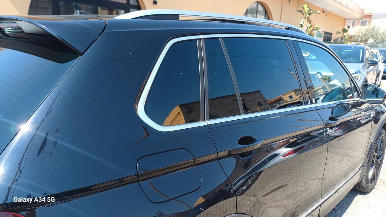 Volkswagen Tiguan 1.6 TDI R-LINE TETTO APRIBILE