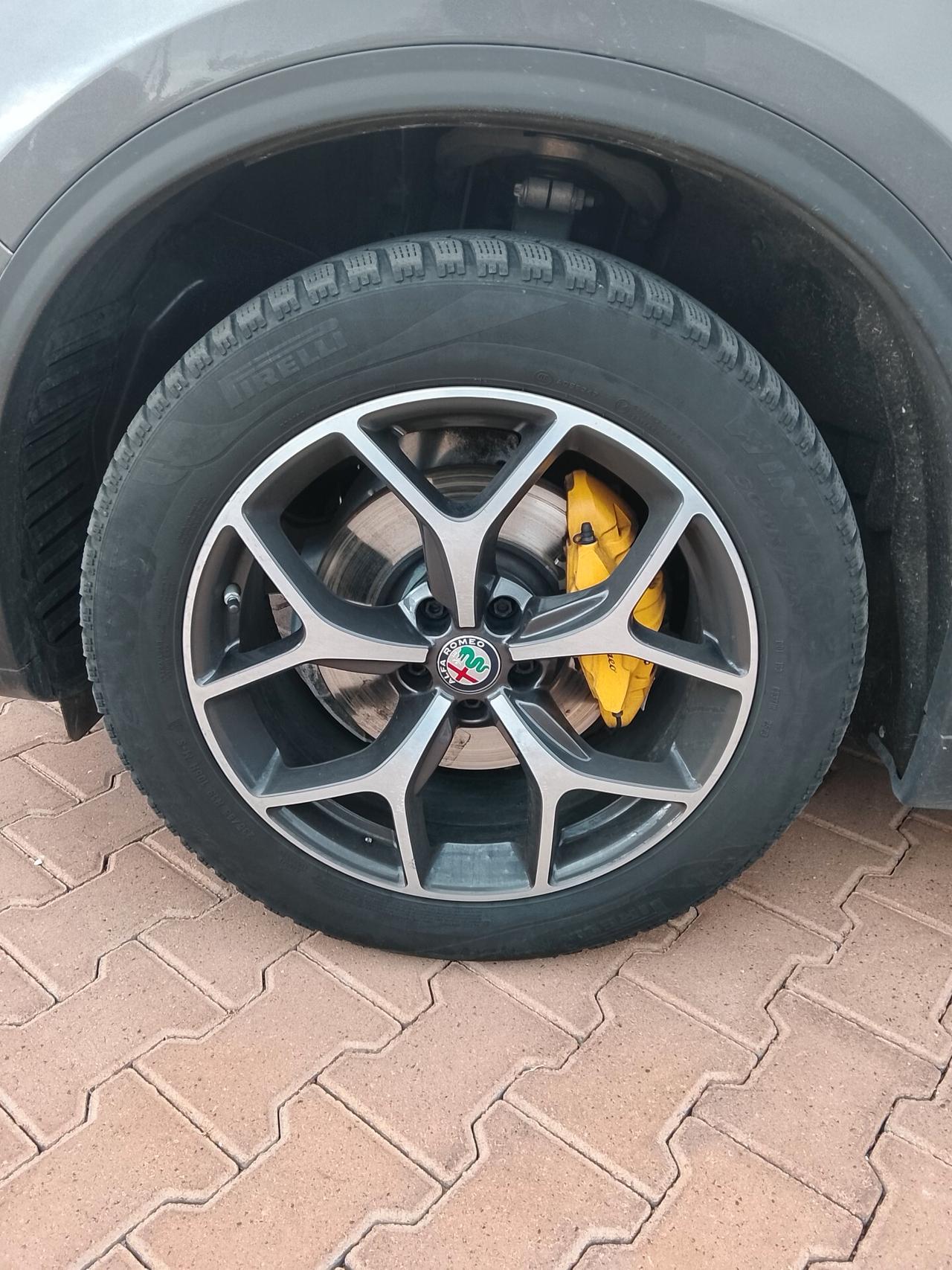 Alfa Romeo Stelvio 2.2 Turbodiesel 210 CV AT8 Q4 Executive