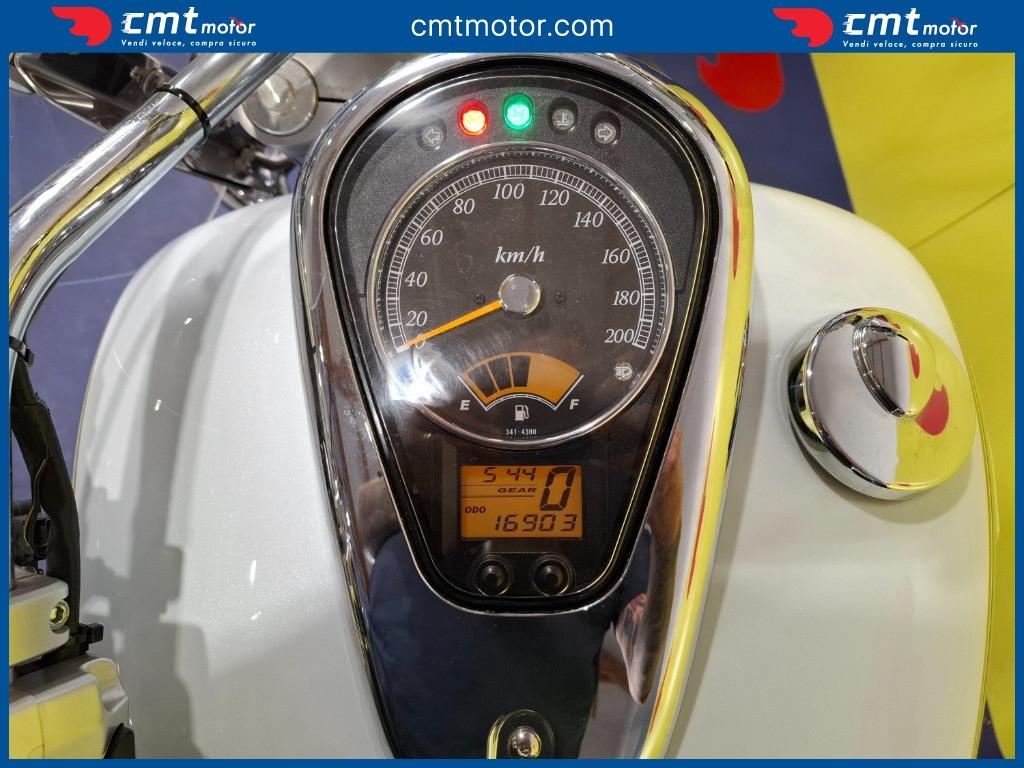 Suzuki Intruder 800 - 2014