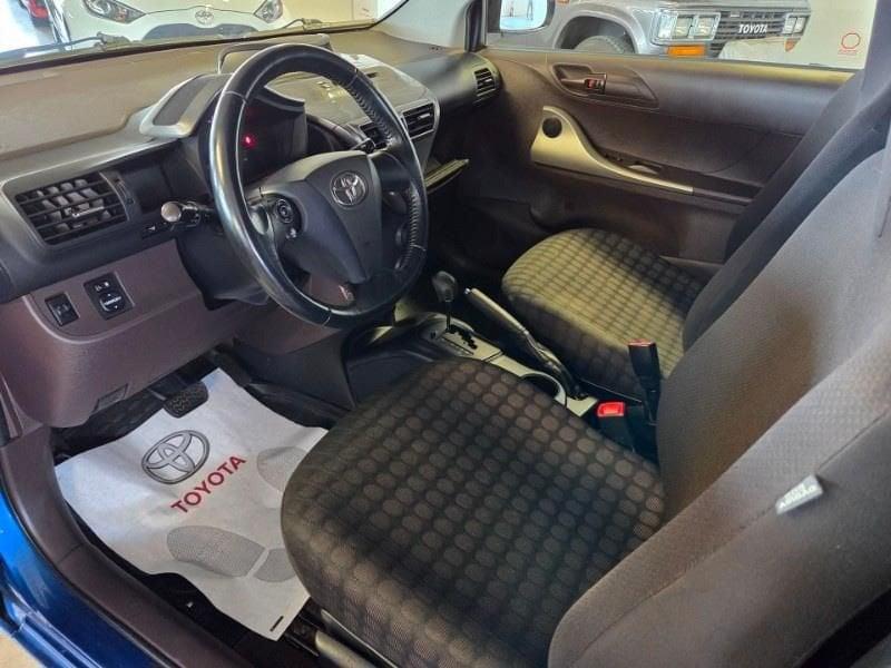 Toyota iQ 1.0