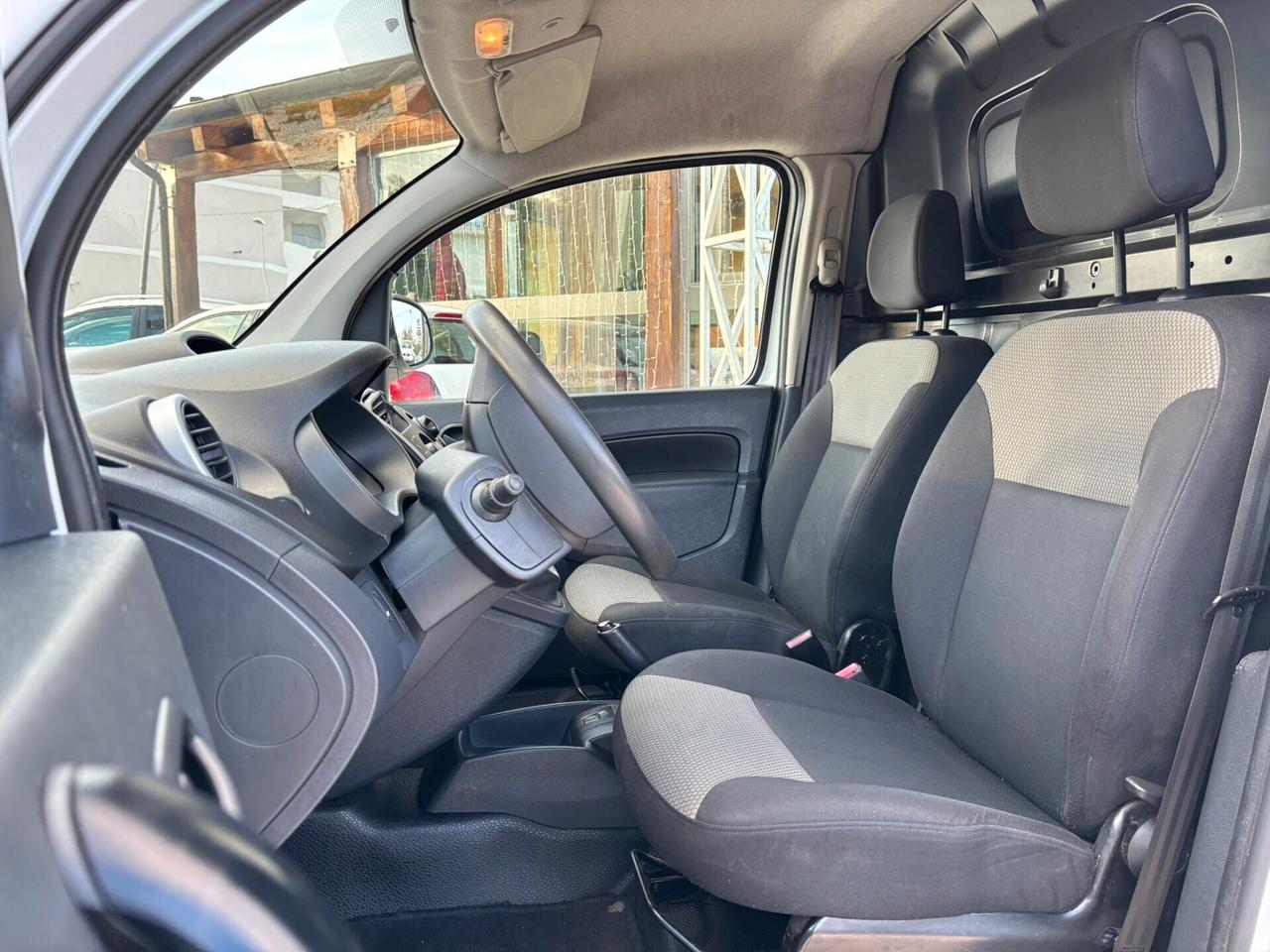 RENAULT KANGOO 1.5 DCI - 2019